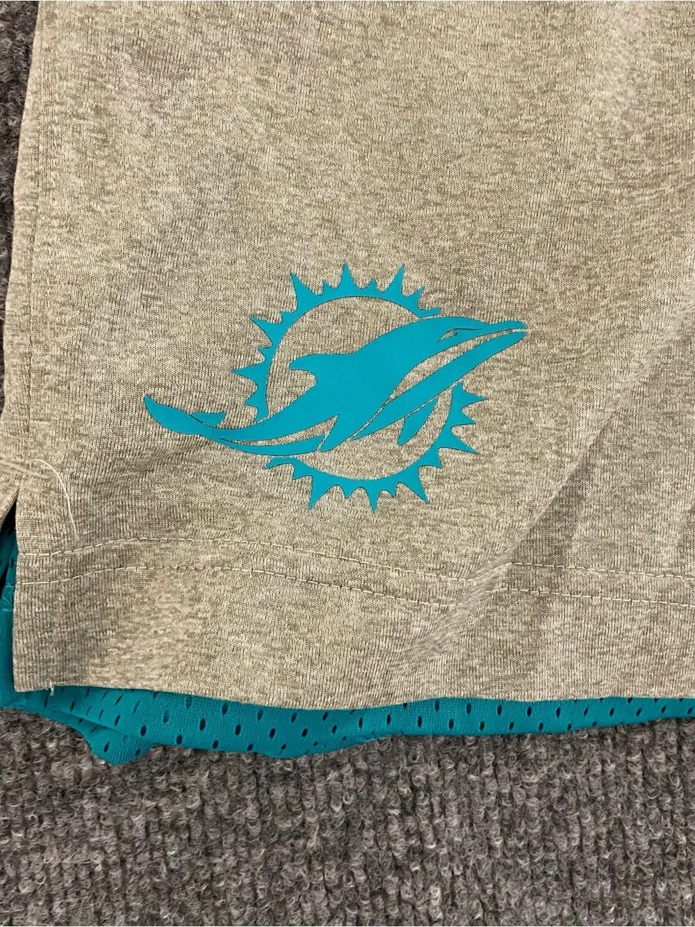Nike Miami Dolphins Standard Issue Reversible Men’s Large Shorts NWT